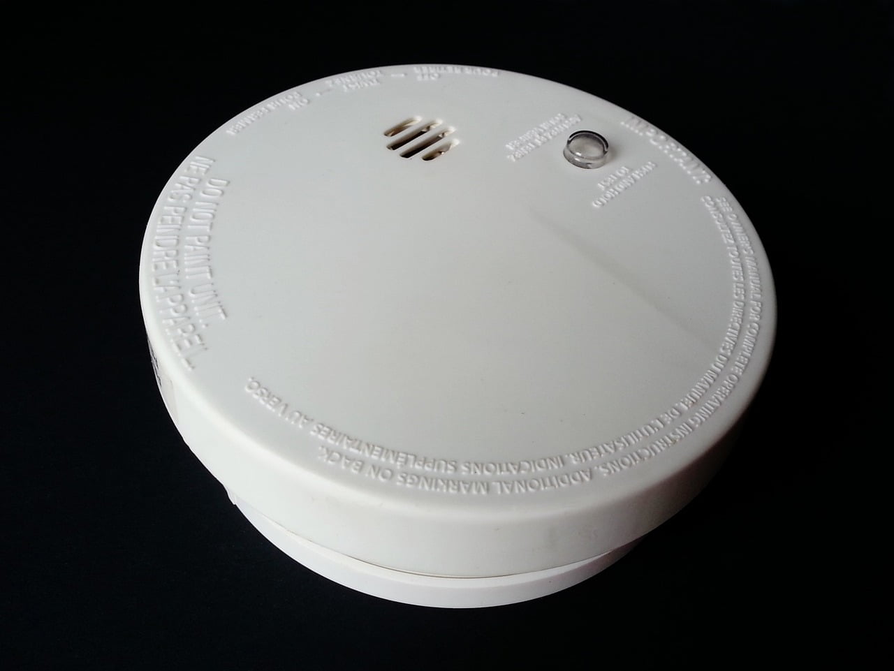 smoke-315874_1280 dental implants